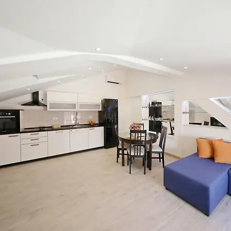 Апартаменты Three Wells Задар