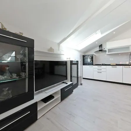 Three Wells Апартаменты *