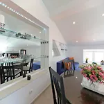 Three Wells Apartment *